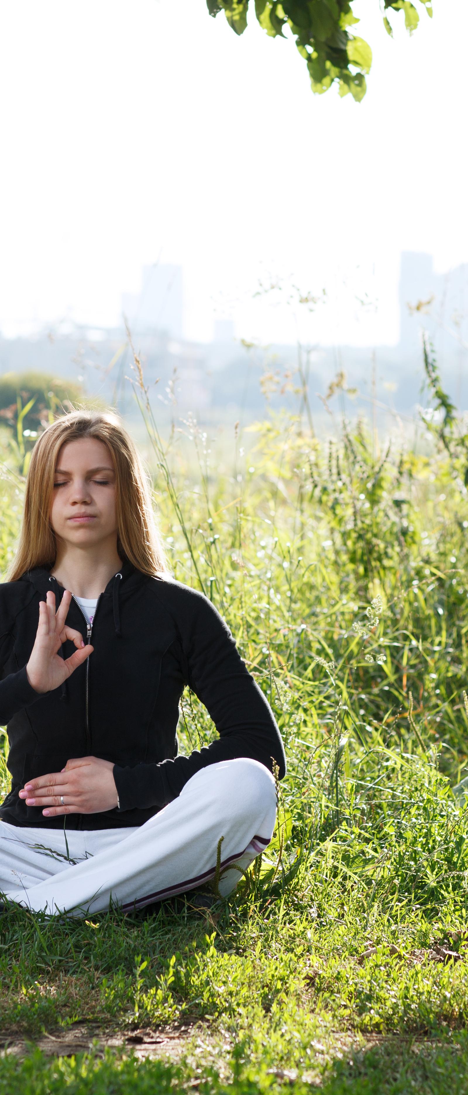 Santa Maria Residents Start Mornings With Dawn Yoga at City Parks